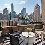 809-6A New 2Br Duplex With A Private Patio