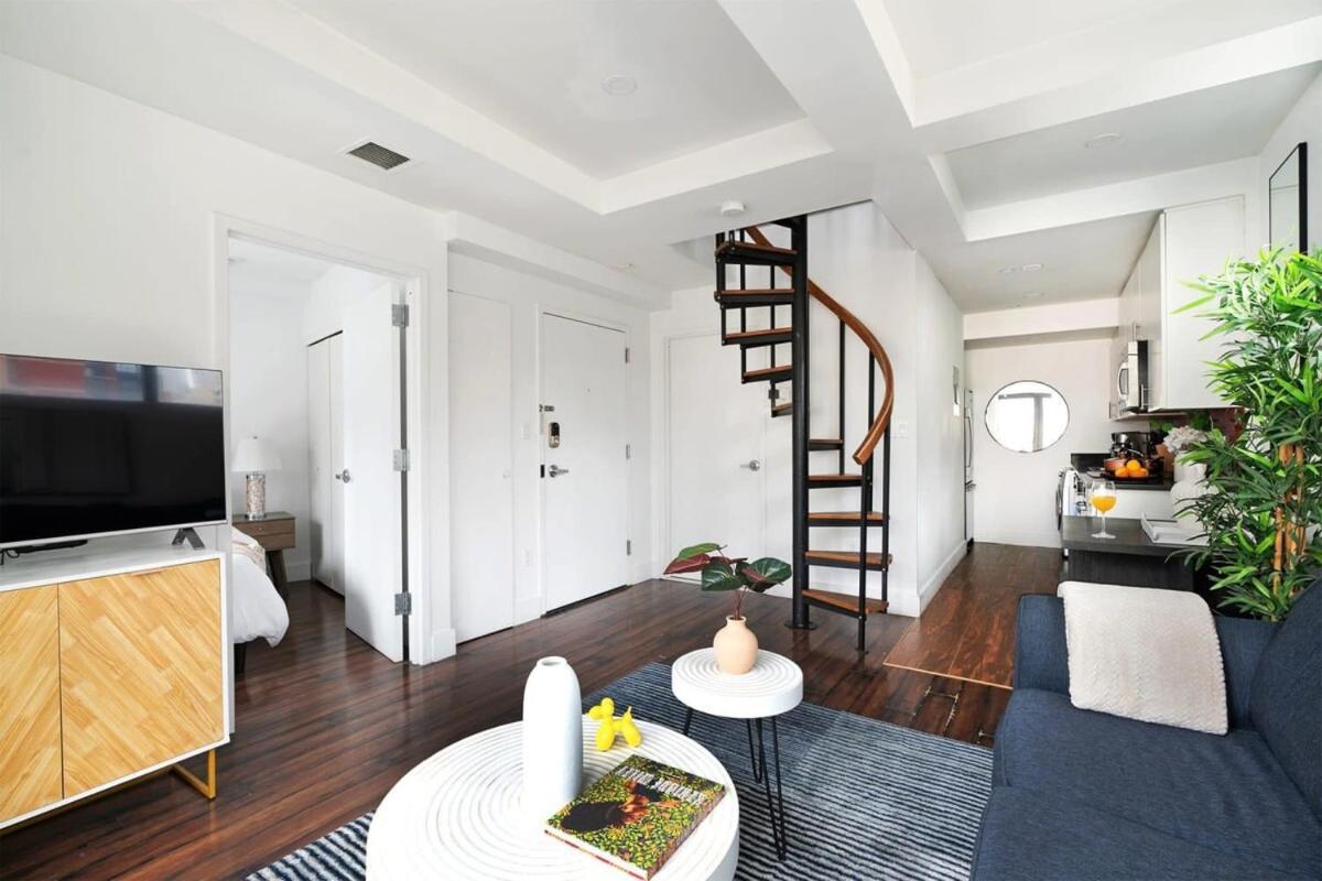 809-6a New 2br Duplex With A Private Patio Apartment